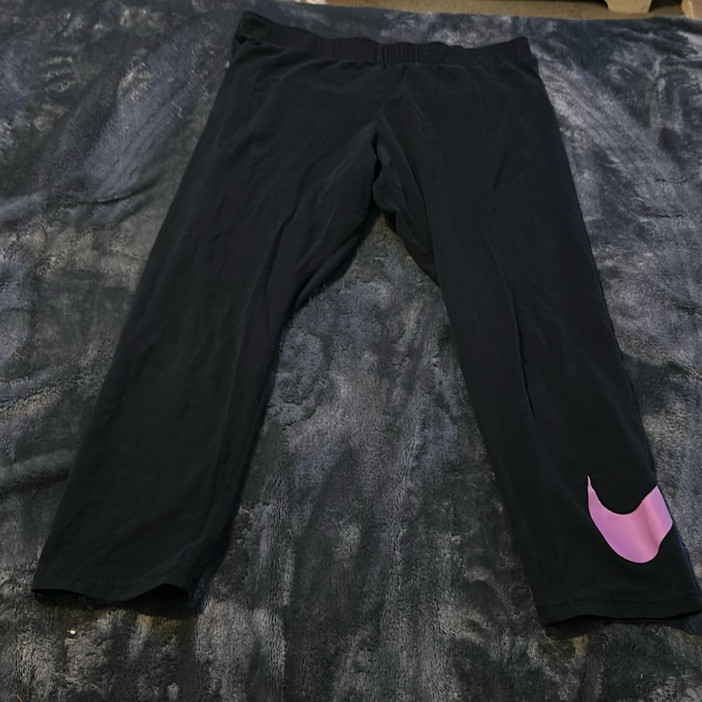 Black leggings